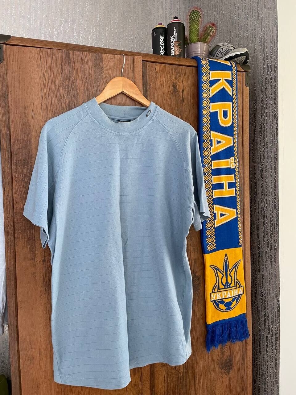 Vintage Oakley Metal Logo Tee Size XL 90s 00s rare | eBay Vintage Oakley Metal Logo Tee Size XL 90s 00s rare | eBay