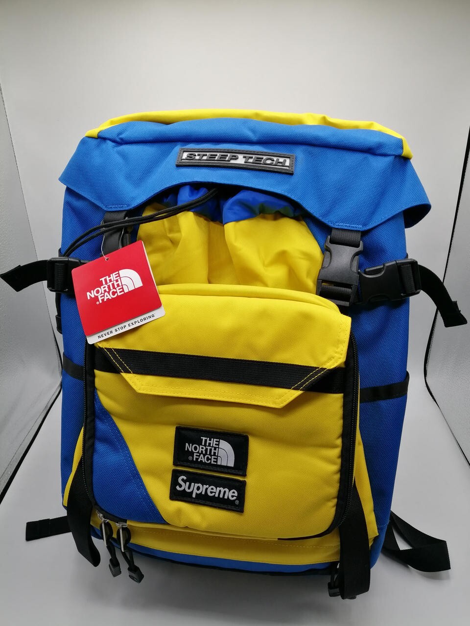 The North Face Supreme Collaboration Backpack Yellow Blue The North Face Supreme Collaboration Backpack Yellow Blue