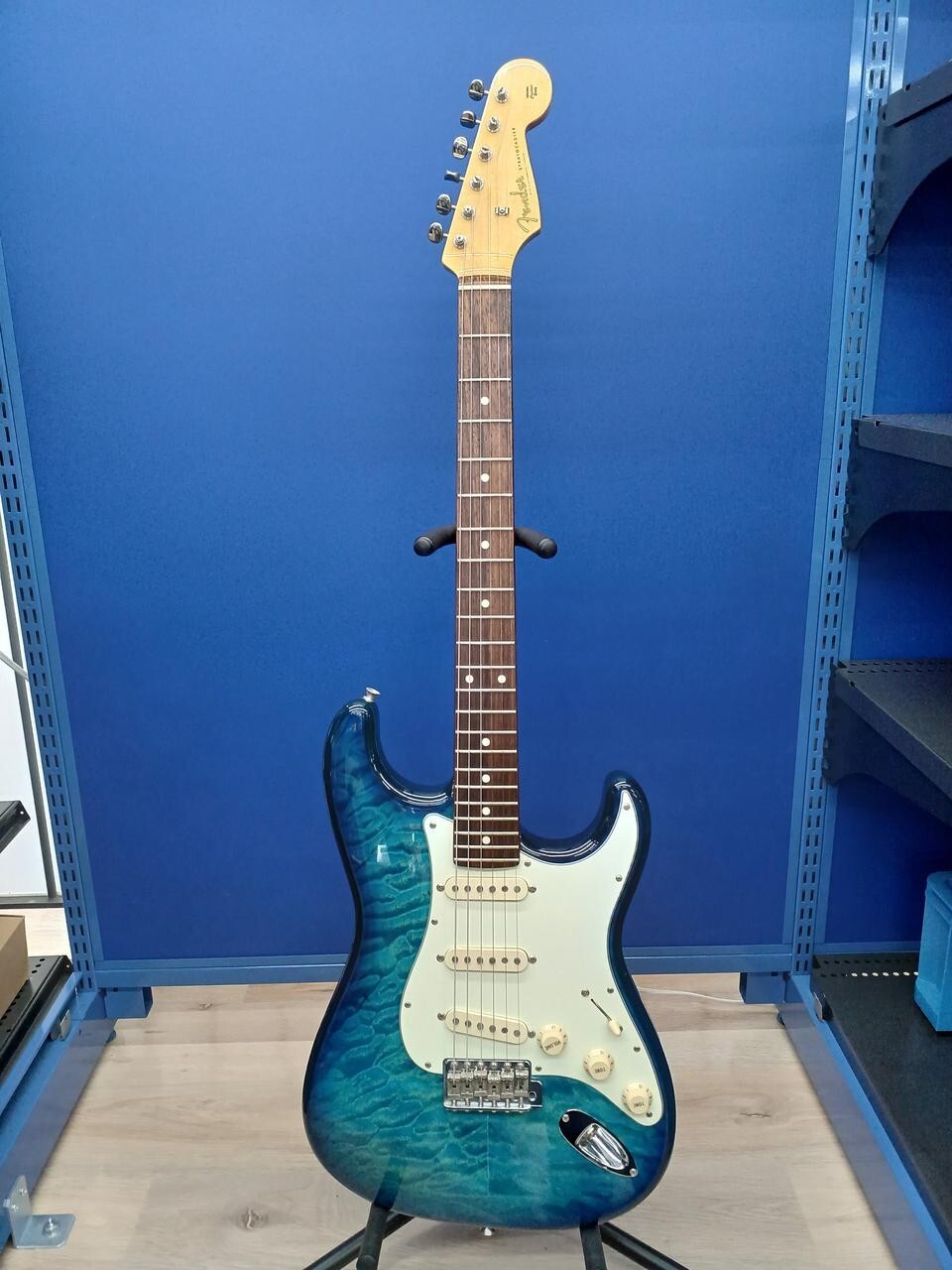 Fender Japan  ST62  SスタンプORDER Fender Japan ST62-QT Quilted Top Stratocaster Guitar Blue