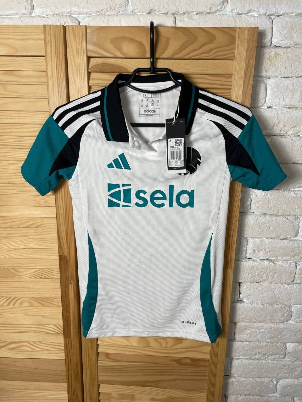 adidas Newcastle United シャツ 新品 NEWCASTLE UNITED JERSEY THIRD FOOTBALL SOCCER SHIRT WHITE