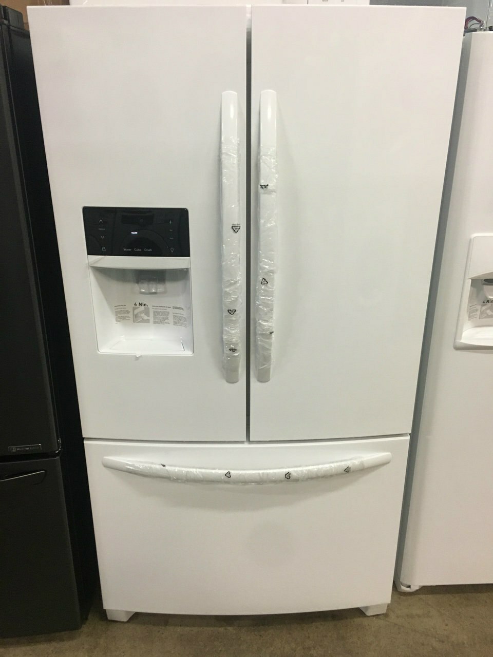 New Scratch & Dent Frigidaire 26.8 CF French-Door Smooth White FFHB2750TP