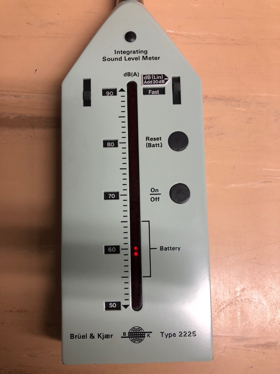 Bruel & Kjear Type 2225, sound level meter, with carring case, mesure db,decibel