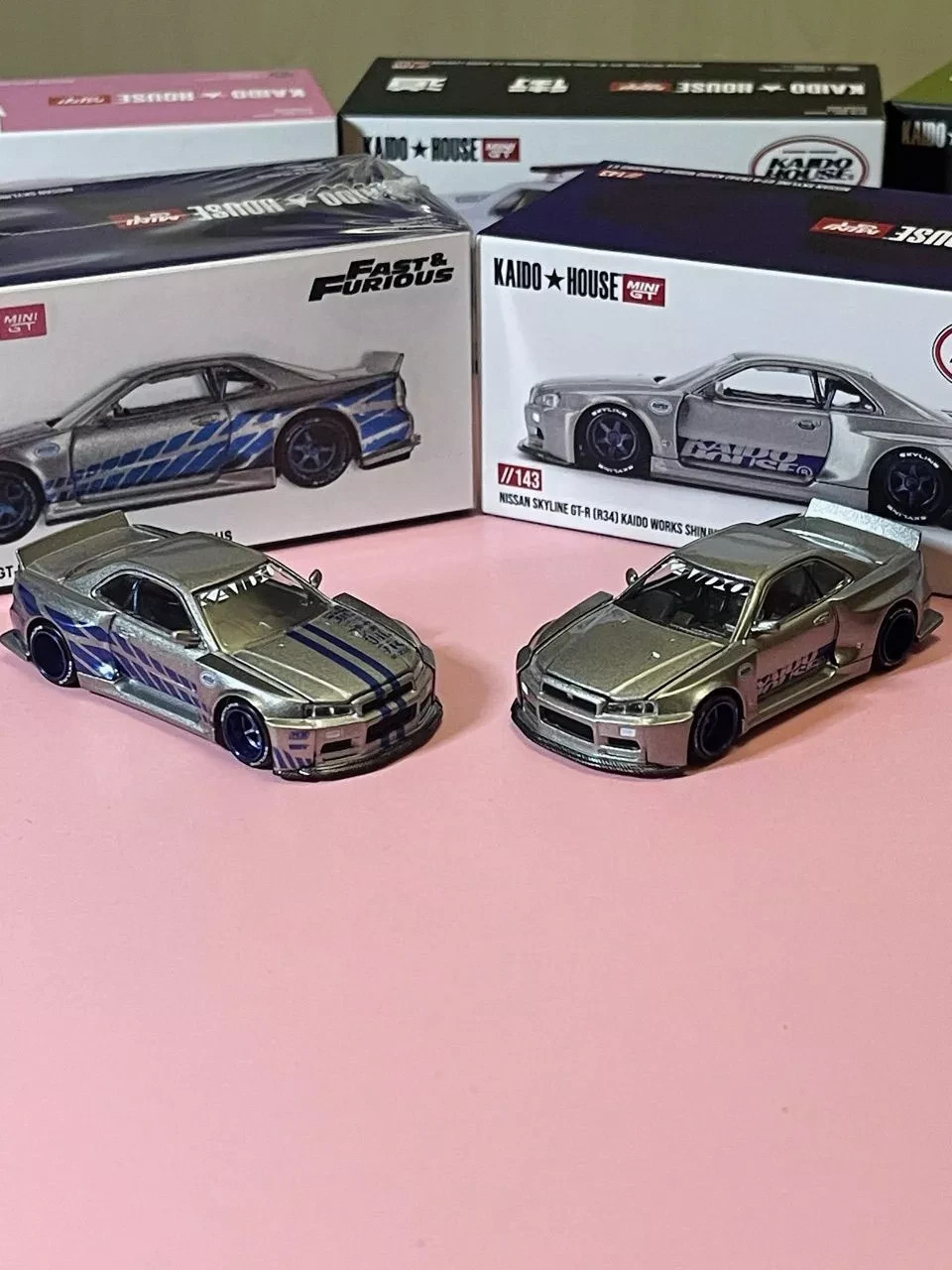 ミニカー KAIDO HOUSE Nissan Skyline GT-R (R34) MINI GT x KAIDO HOUSE NISSAN GT-R R34 KAIDO RACING FACTORY