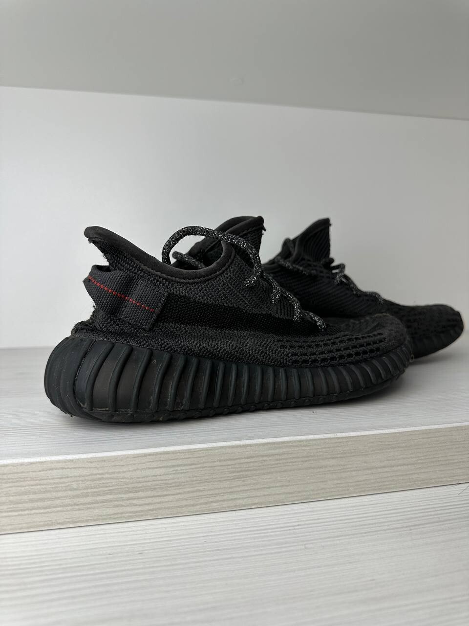 靴 YEEZY BOOST 350 V2/FU9006 Adidas Yeezy Boost 350 v2 Black Reflexive Laces FU9006 Size