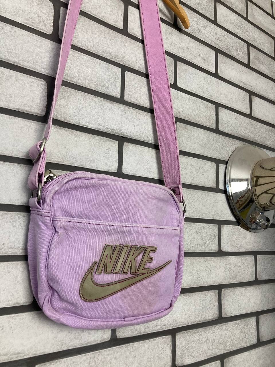 バッグ y2k Nike vintage handbag grunge 90s 美品】 Nike vintage handbag grunge 90s y2k - メルカリ