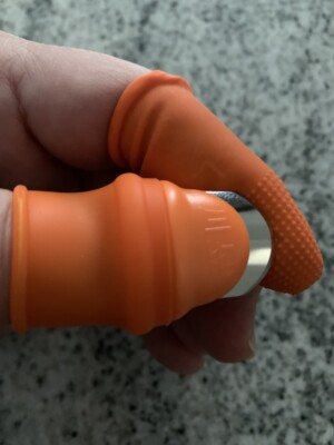 Thumb cutter pruning garden picker for fruits and vegetables - Ships from USA