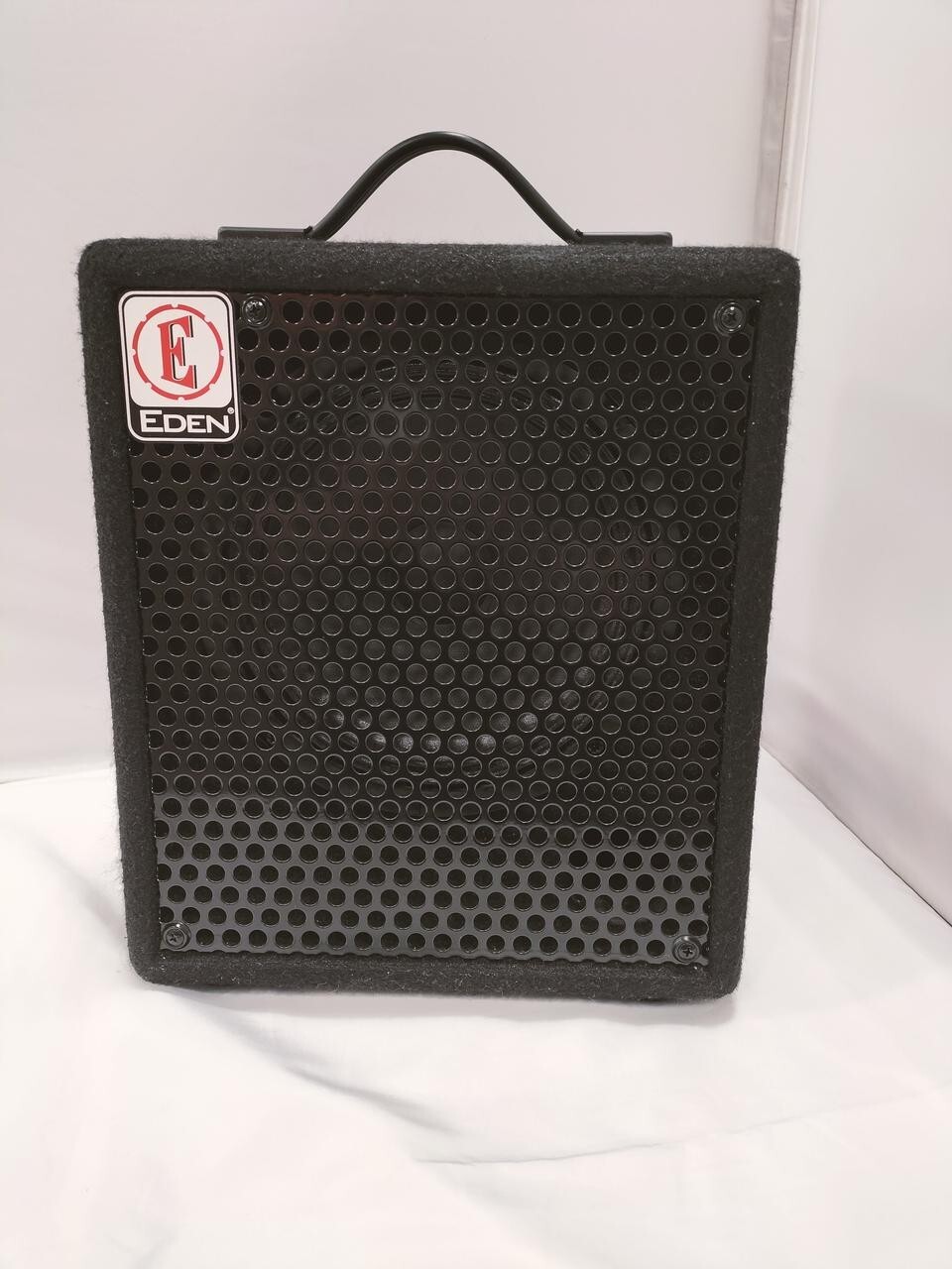 ベース EC8 eden EC8 - Eden Amps