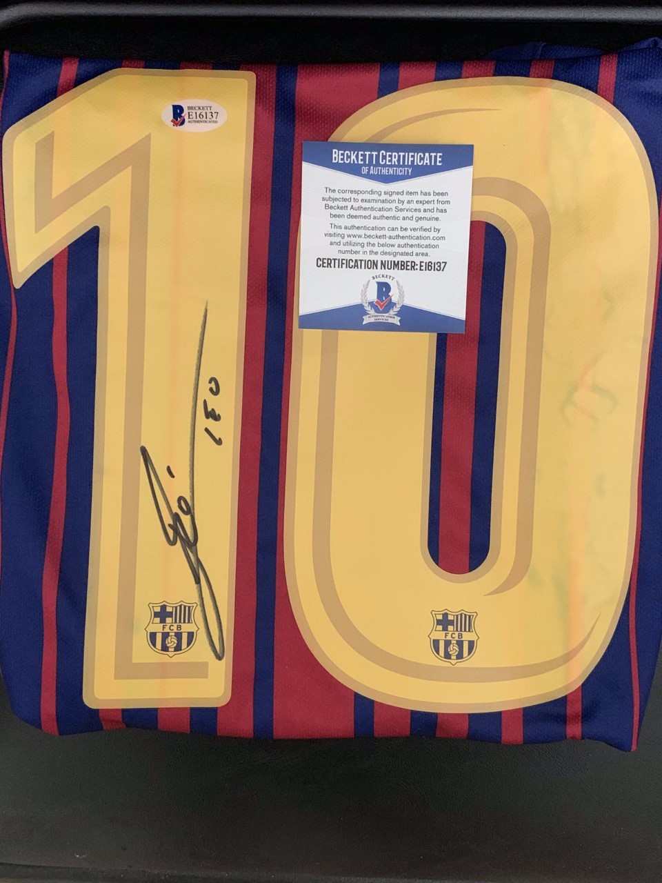 Lionel Messi Signed FC Barcelona Jersey Inscribed 