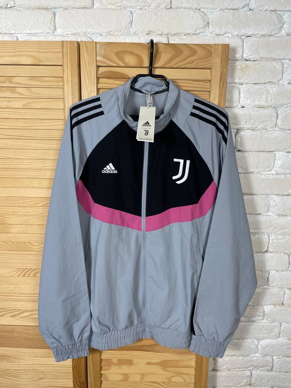 JUVENTUS TRAINING FOOTBALL SOCCER WOVEN TRACK TOP GREY JUVENTUS TRAINING FOOTBALL SOCCER WOVEN TRACK TOP GREY