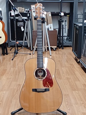 MORRIS M-81 Electric Acoustic Guitar