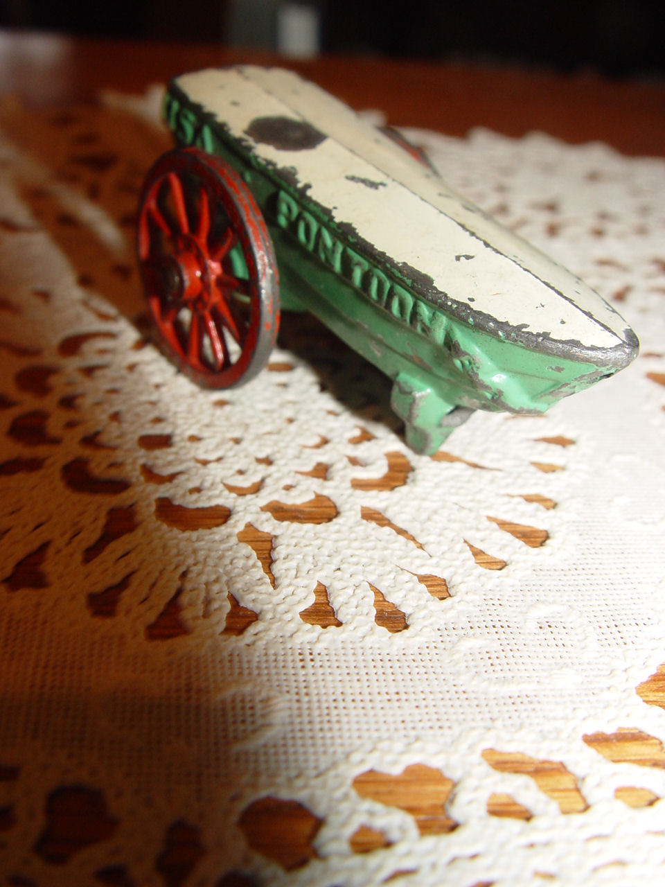 Nice Rare Vintage Barclay Manoil Toy, Cast Pontoon Boat W/Red Spoke Wheels