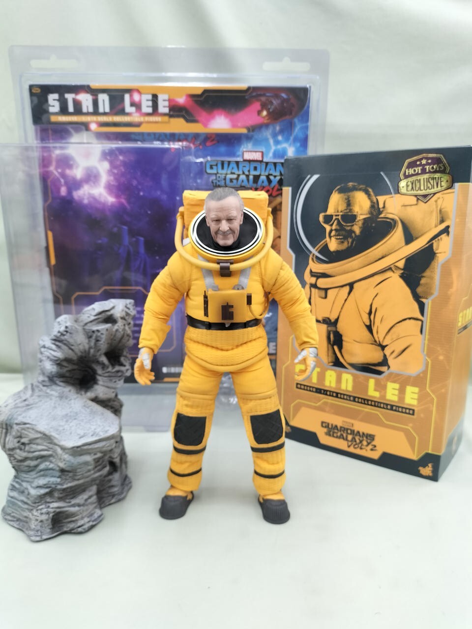 Hot Toys Stan Lee Marvel Guardians of the Galaxy Vol.2