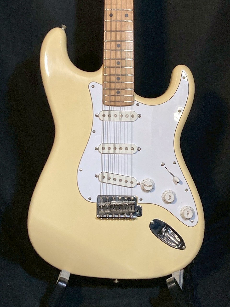 ギター Fender JAPAN Stratocaster c. 1999 Fender Japan '57 Blue Floral Flower Stratocaster