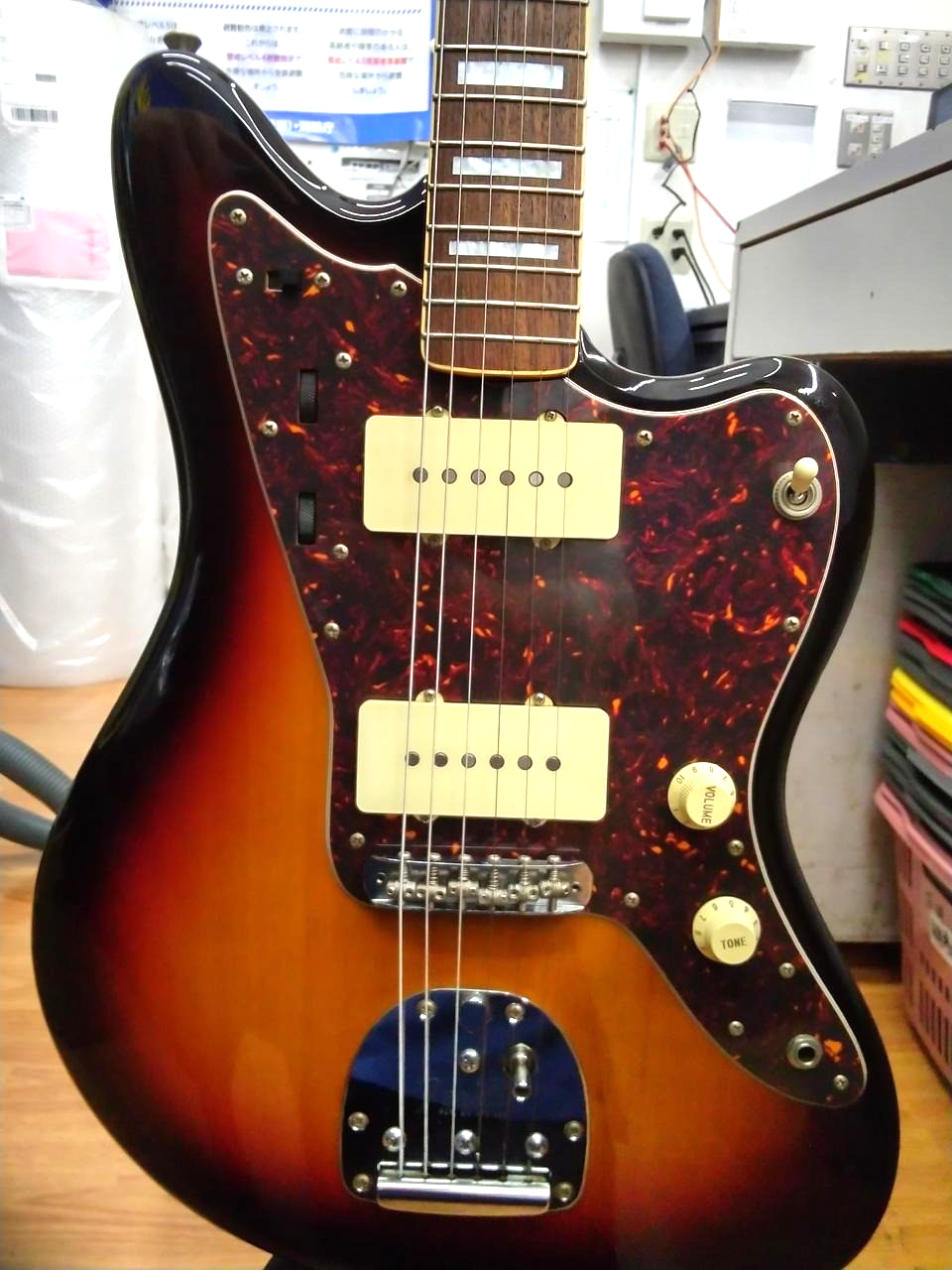 Fender Japan Jazzmaster Guitar JM66B 3-Tone Sunburst Block