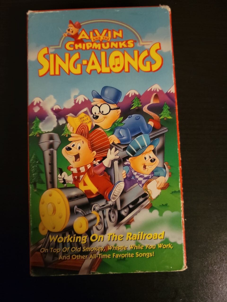 FREE MOGUL STYLE　VHS Walt Disney's 1994 Cool Runnings VHS Tape Clamshell Case