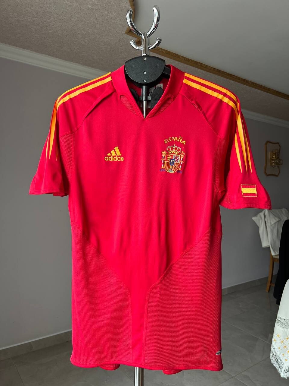 adidas スペイン代表 2004年アウェイ Lサイズ 未使用品 スペイン代表 ADIDAS ユニフォームショップ 2008-2009 Spain O.K.A.
