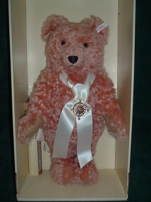 STEIFF Compass Rose Bear, #650819, NEW, 44cm, 17 1/2