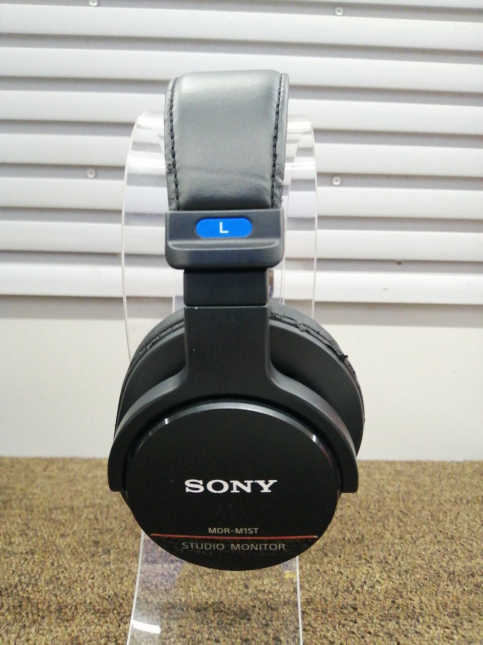 SONY MDR-M1ST High resolution Studio monitor headphones Used SONY MDR-M1ST High resolution Studio monitor headphones Used