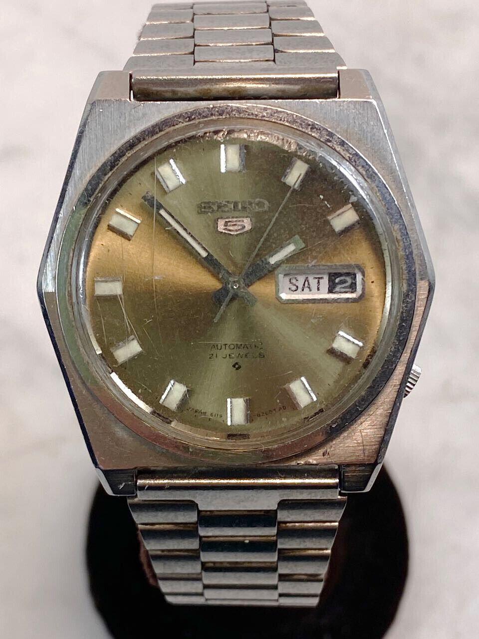 Vintage SEIKO 5 Automatic Watch. 21 Jewels Hexagon Case Day Vintage SEIKO 5 Automatic Watch. 21 Jewels Hexagon Case Day