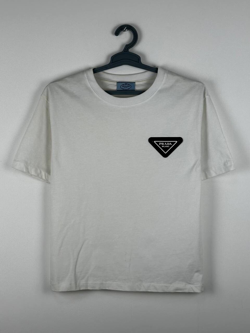 PRADA スタイリッシュ カシミア ロゴTシャツ Prada ロゴ Tシャツ | ブラック | FARFETCH JP