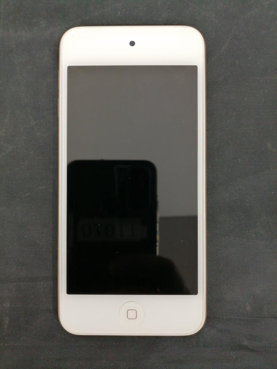 Apple iPod touch シルバー MVH92J/A $_12.JPG?set_id=880000500F
