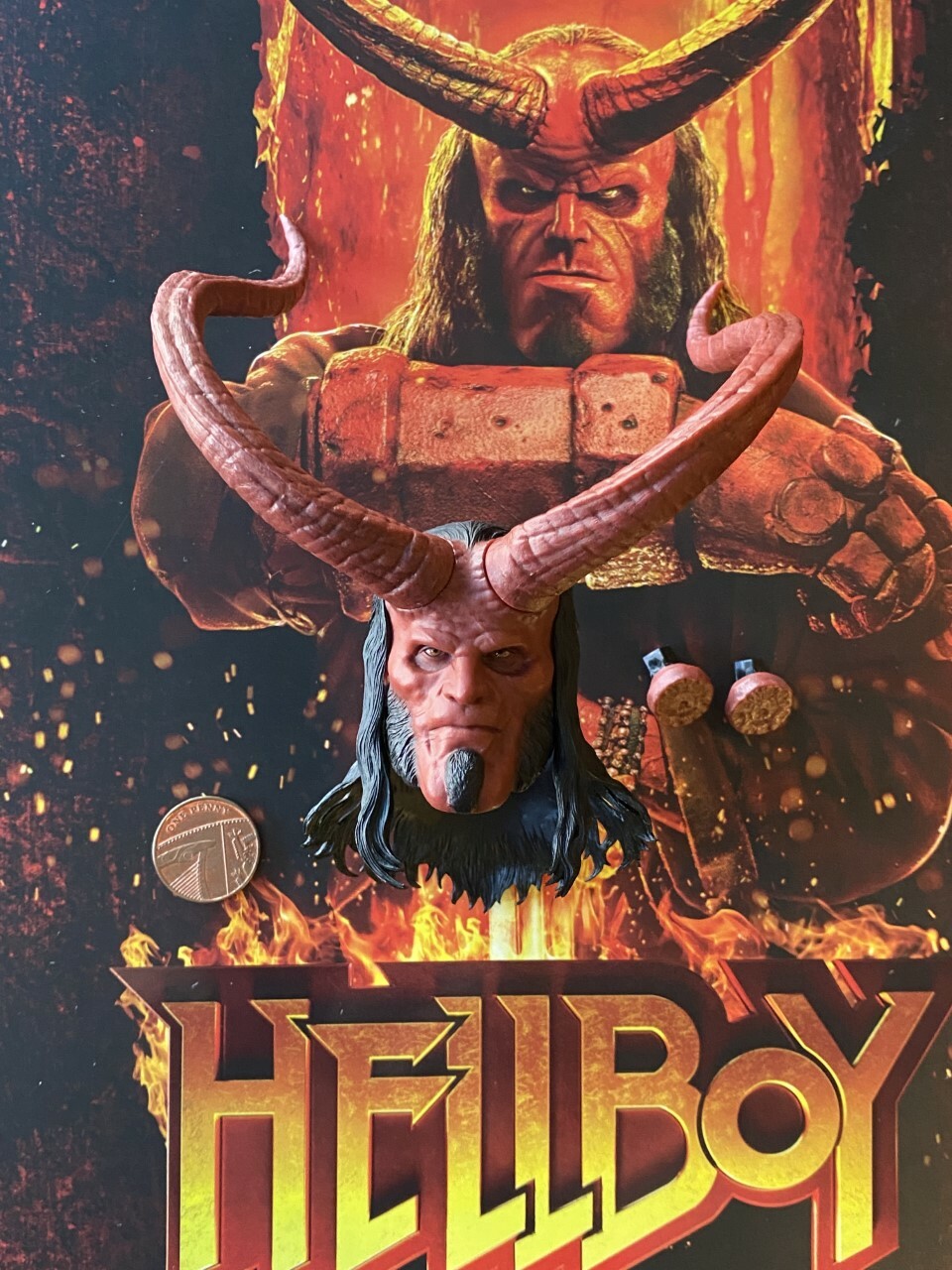 HOT TOYS HELLBOY フィギュア Hot Toys MMS527 Hellboy 1/6 Scale Collectible Figure – Pop