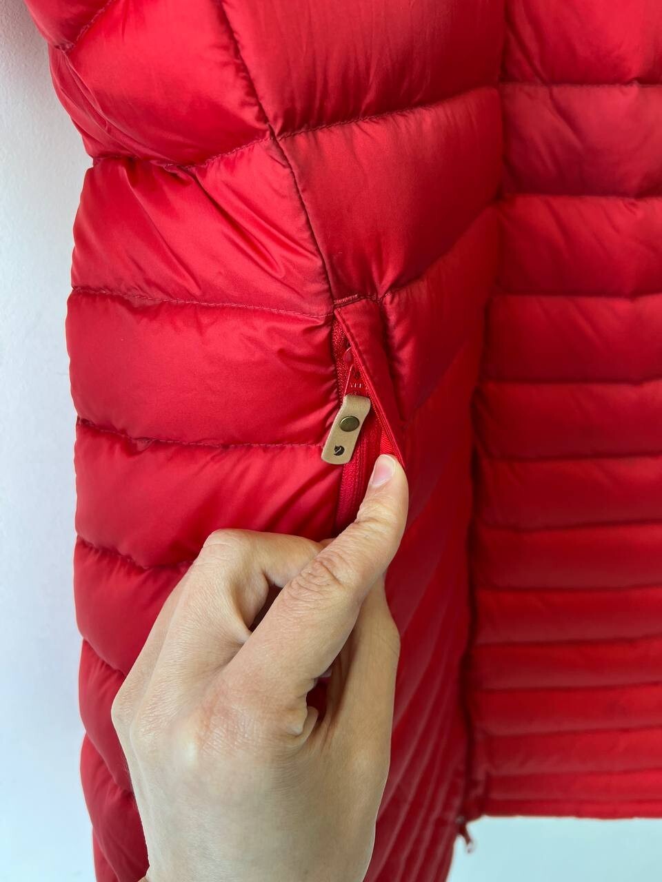 Pre-owned Fjall Raven Women's Fjallraven Snow Flake Parka Down Jacket Coat True Red Size M