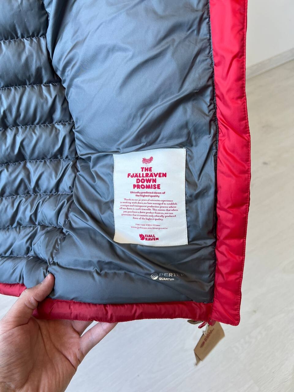 Pre-owned Fjall Raven Women's Fjallraven Snow Flake Parka Down Jacket Coat True Red Size M