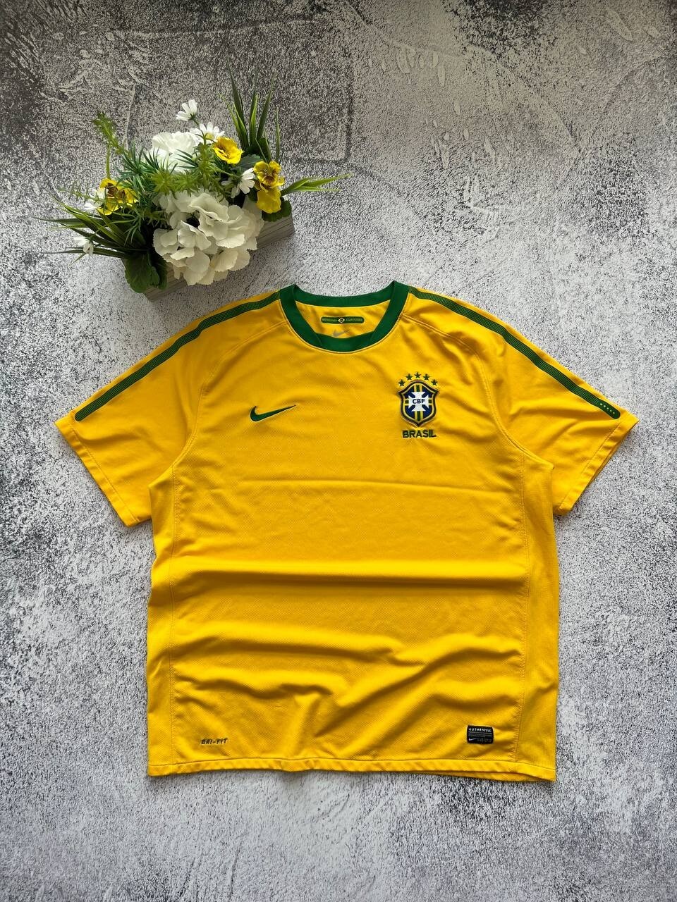激レアNIKE ブラジル代表 トレーニングシャツ2010 白 カカモデル #10 激レアNIKE ブラジル代表 トレーニングシャツ2010 白 カカモデル