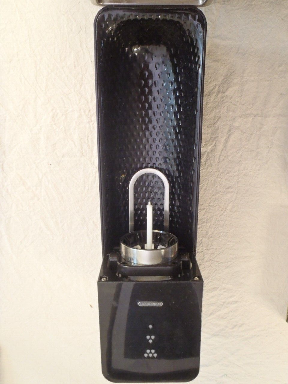 Sodastream Source Sparkling Water Maker SRA-001 No Bottle Or