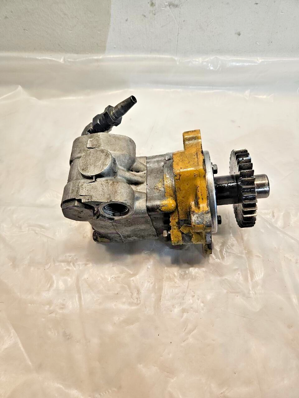 Peterbilt w/ 3406 CAT Engine TRW Power Steering Pump Peterbilt w/ 3406 CAT Engine TRW Power Steering Pump