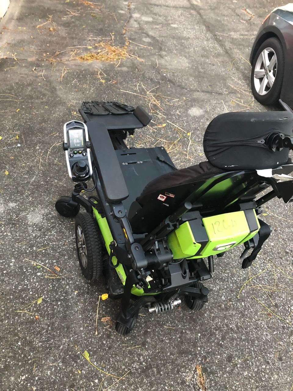 Quantum Edge Electric Wheelchair