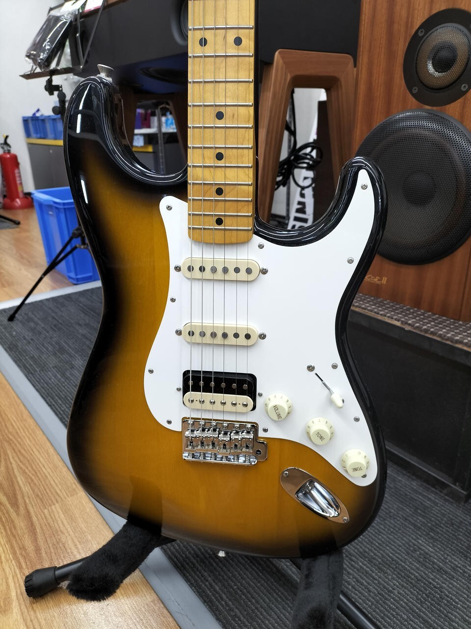 【MONI】Fender JV MOD 50S ST HSS 2TS Fender JV Modified '50s Stratocaster HSS Review | GuitarPlayer