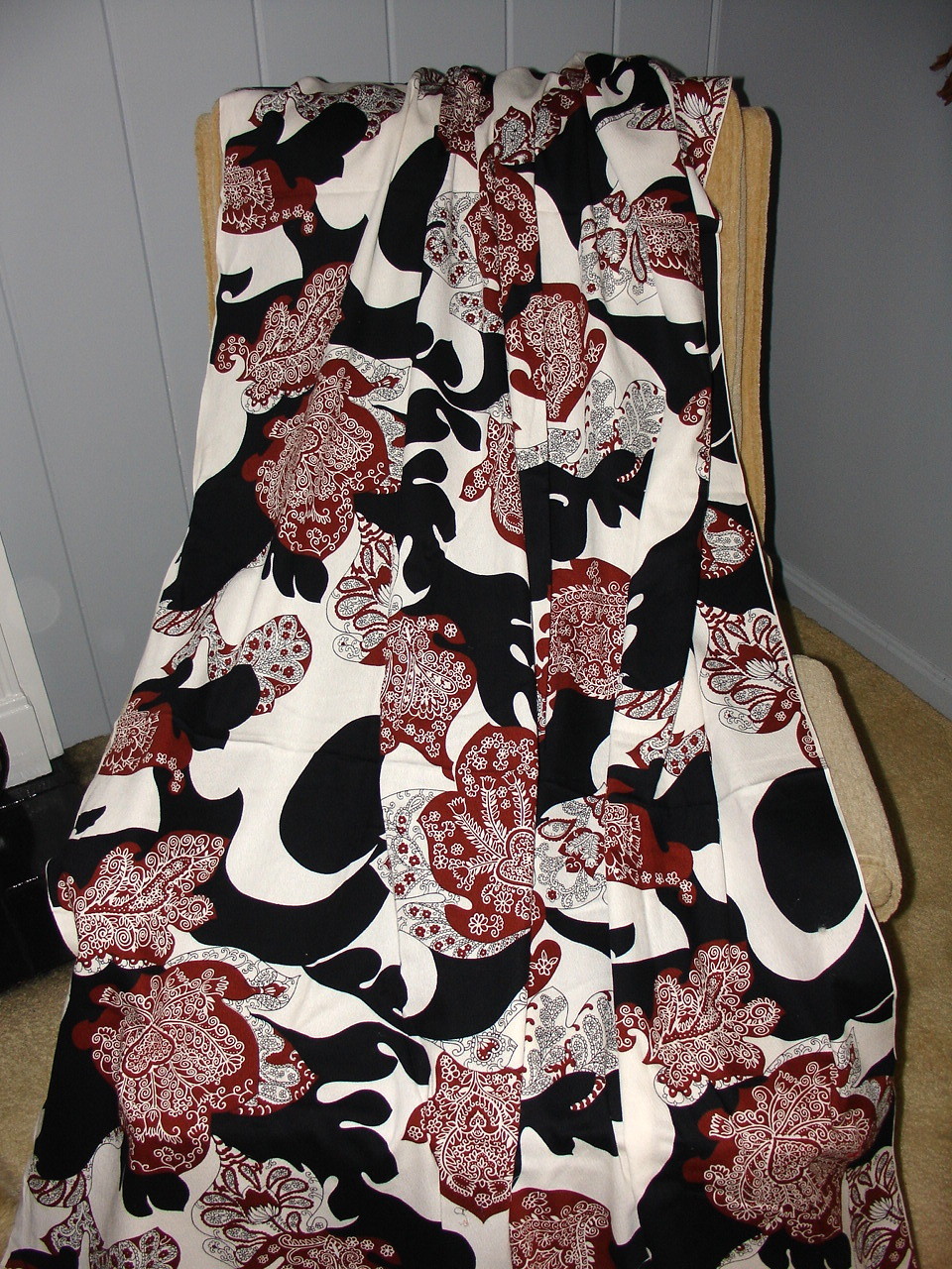 Red Ethnic Traditional Indian Paisley Pattern Flower Floral Kimono Fabric