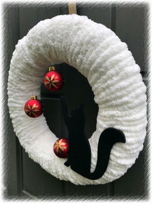 CAT CHRISTMAS WREATH BLACK CAT CHRISTMAS WREATH WHITE AND BLACK CHRISTMAS WREATH