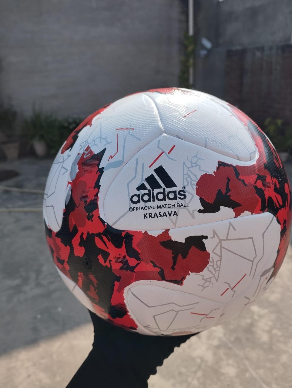 adidas KRASAVA Jリーグ2017/18 公式試合球｜スポーツ