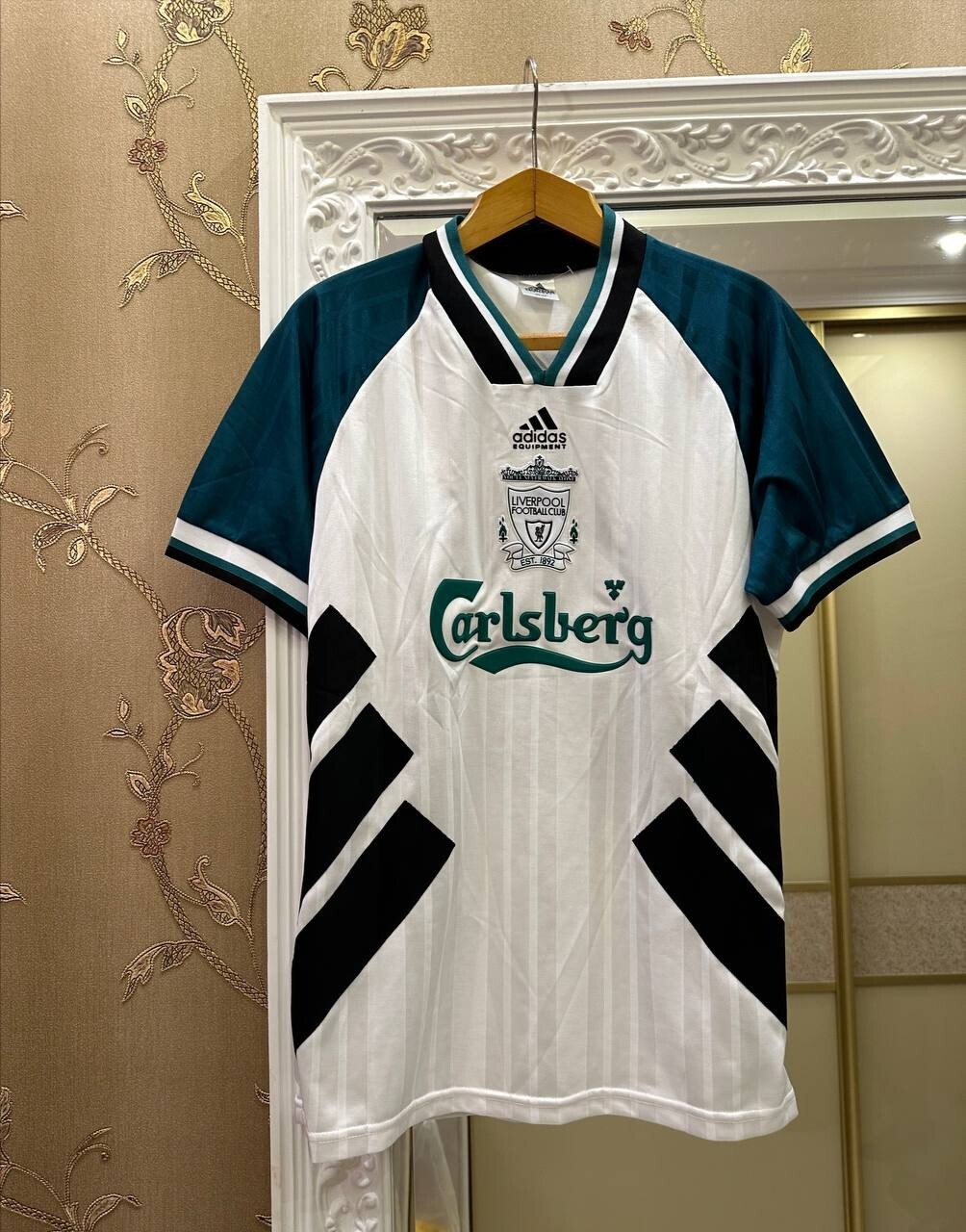 adidas　1994〜1996 リバプール　アウェイ _57.JPG?set_id=880000500F