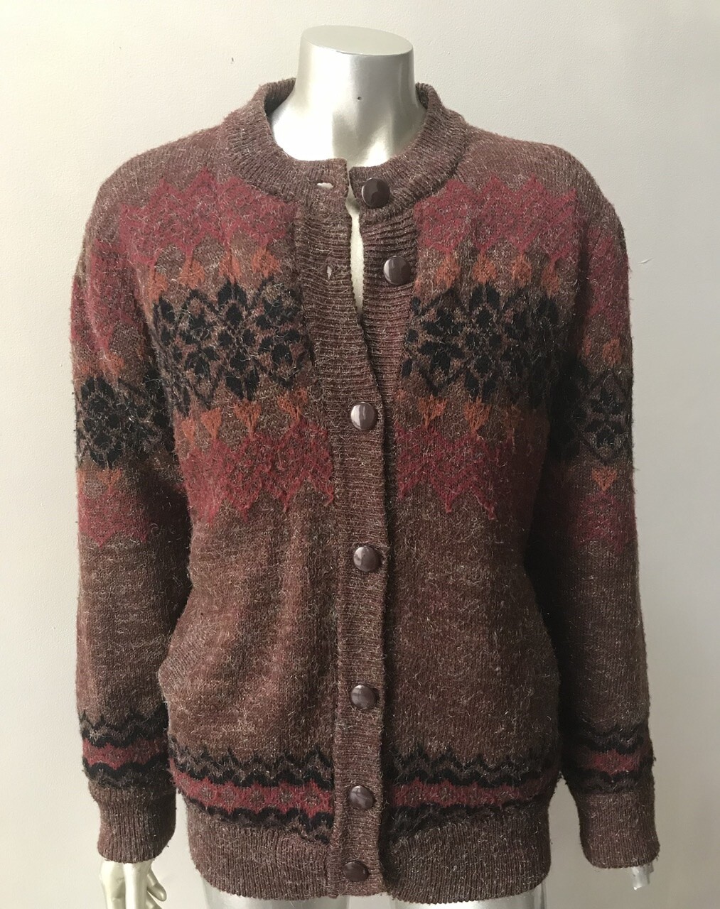 ジャケット・アウター vintage wool pattern long cardigan Mens Classic Aran V-neck Cardigan and Ladies Aran Jacket