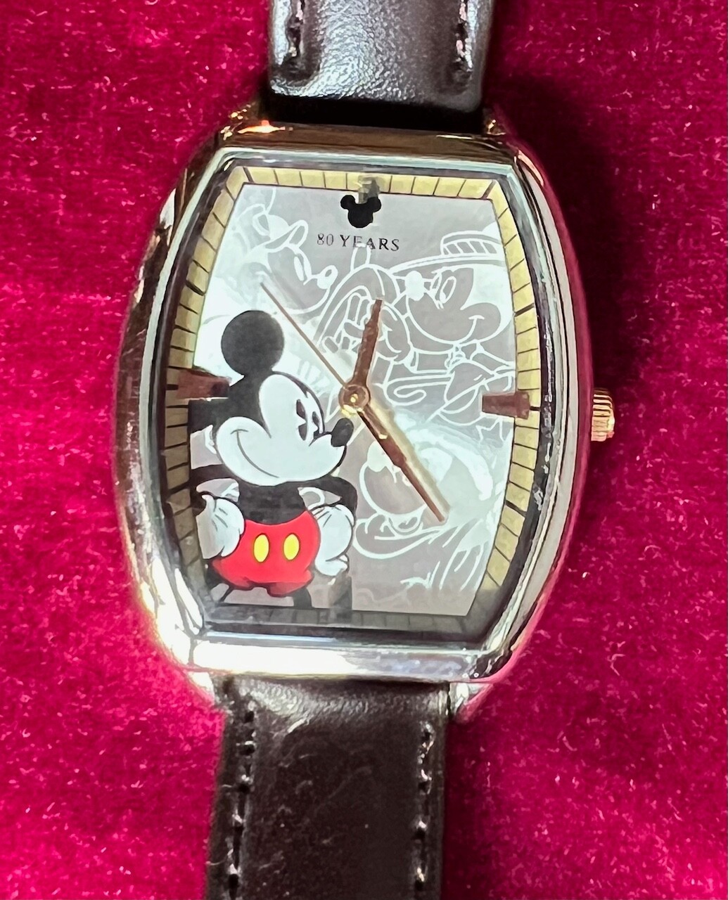 Disney ミッキーマウス 時計 限定版 1606/2000 楽天市場】MICKEY MOUSE ミッキーマウス × FOSSIL フォッシル