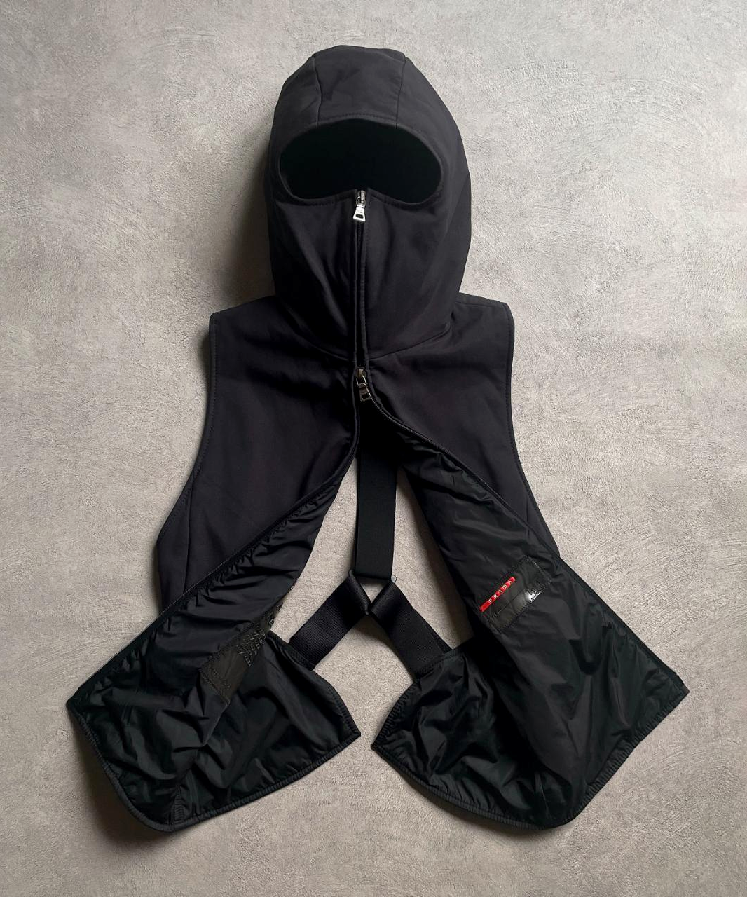 帽子 Prada Buckle Balaclava Prada Padded Hood Balaclava Attachment Release | Hypebeast