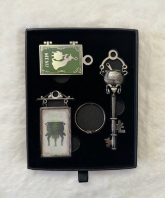 Harry Potter - Litjoy Key #22 - Cracked Kettle Pub - Leaky Cauldron - amelia_b83