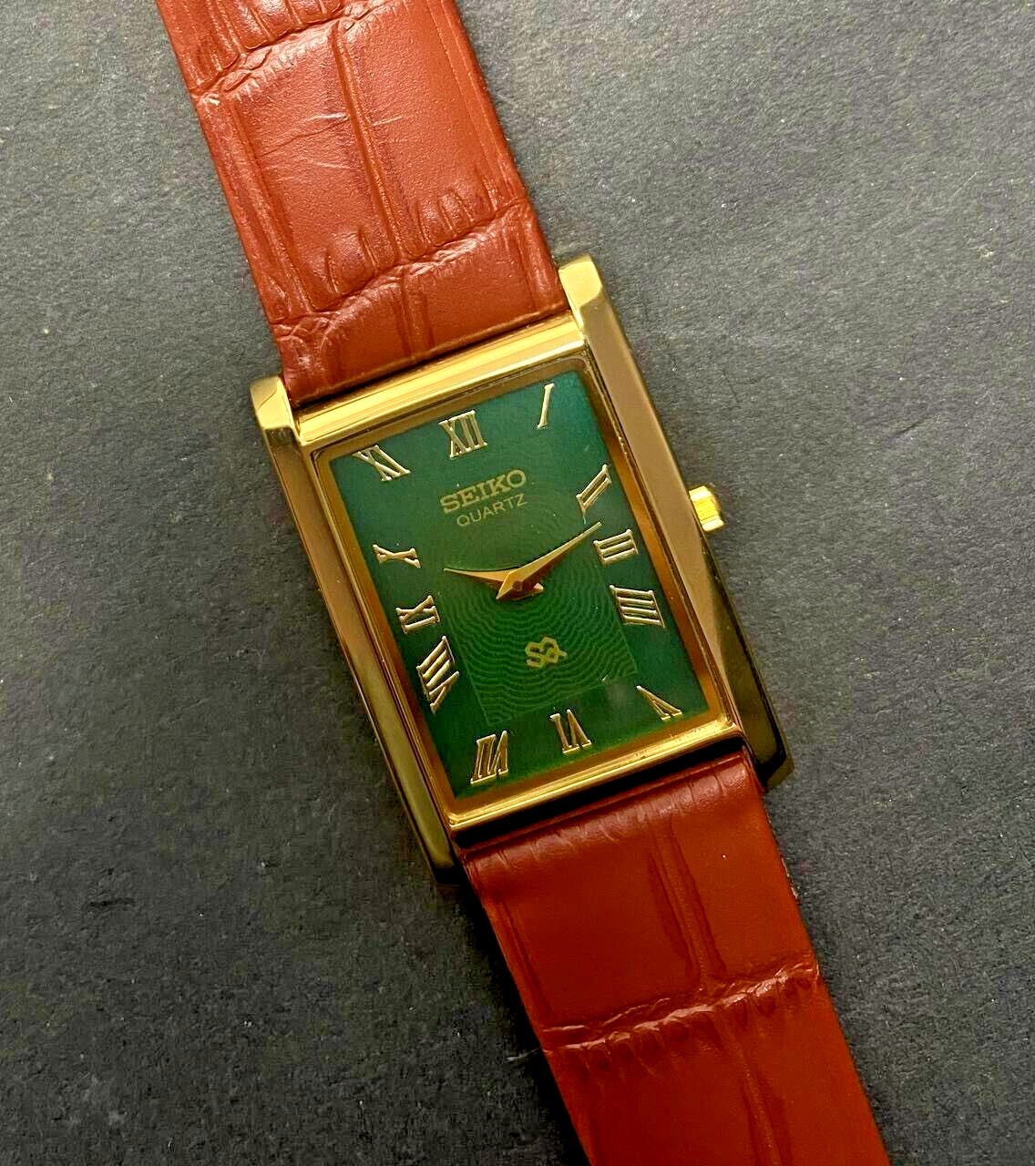 希少 vintage SEIKO harmony ハート型 腕時計 ゴールド 緑 希少 vintage SEIKO harmony ハート型 腕時計 ゴールド 緑