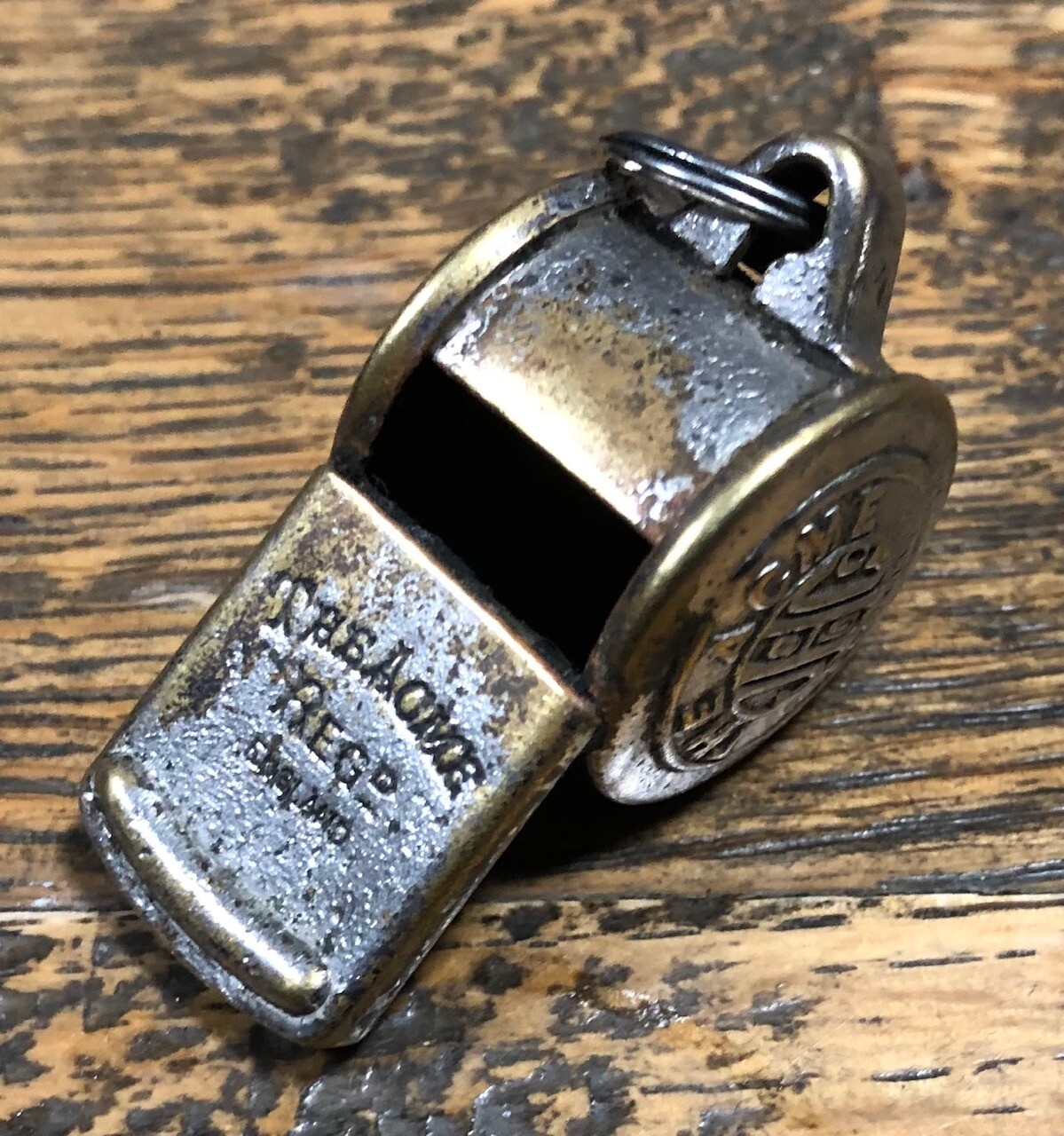 THE ACME REG.D ENGLAND アンティークホイッスル Vintage Acme Logo Button Sided Escargot Whistle The Acme Reg