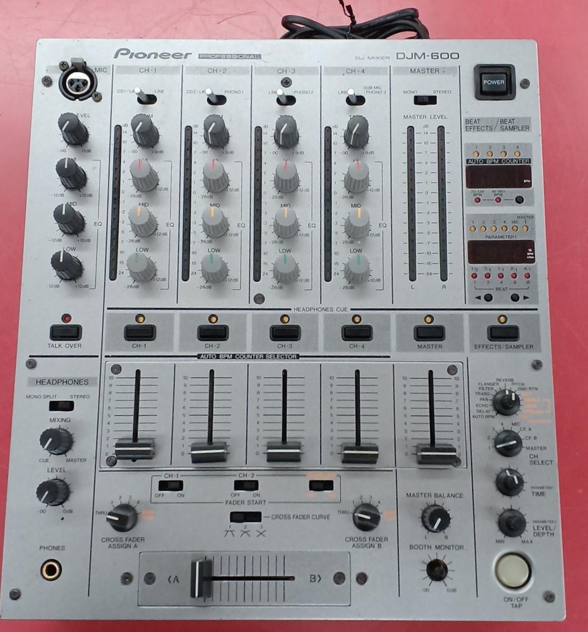 Pioneer DJM600 名機（美品/可動品/箱あり） Used Pioneer DJM-600 Mixer 4-channel effects mixer 100VAC