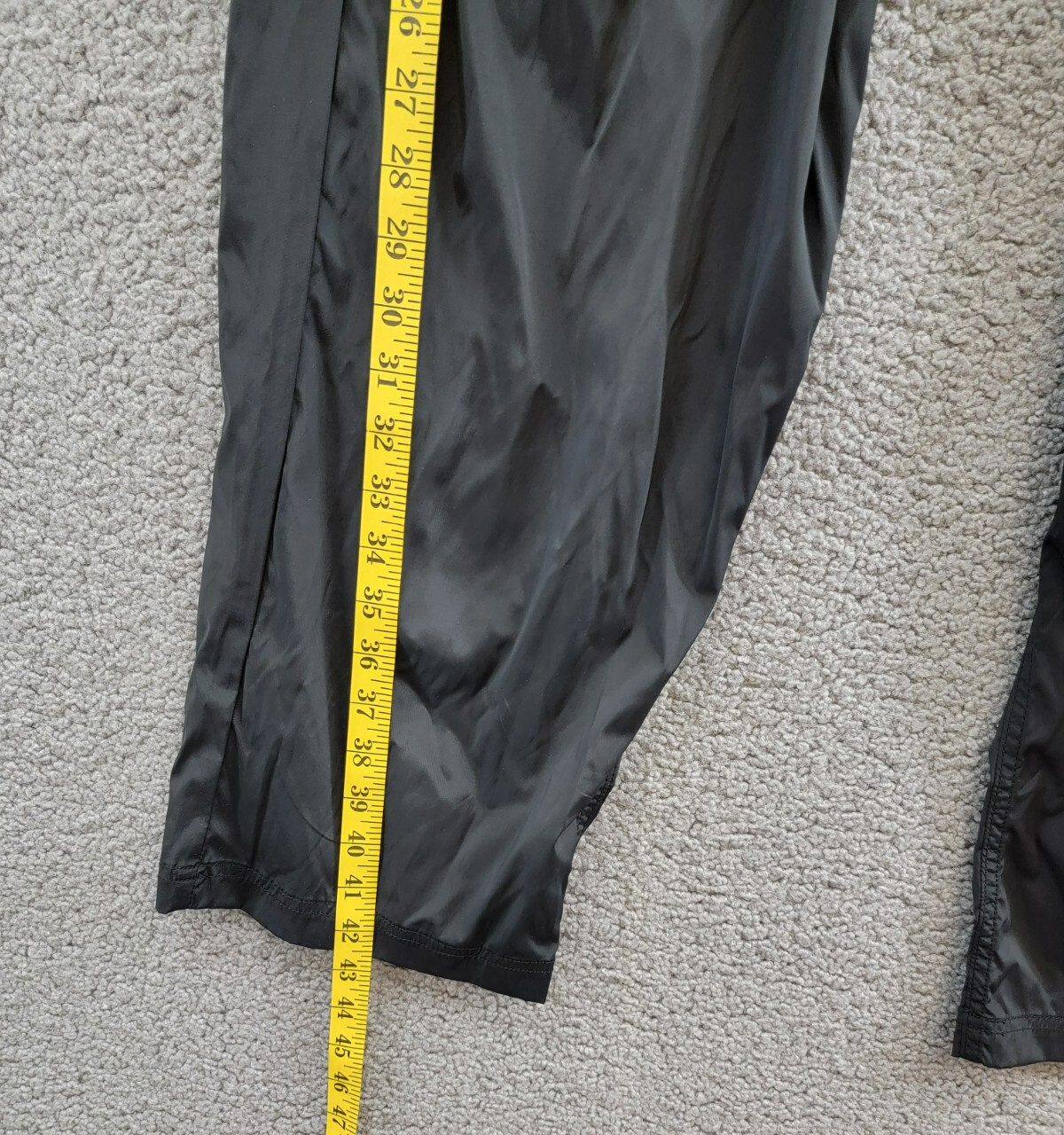 BASS OUTDOOR Regular-Fit Stretch Performance Cargo Pants Men's 42 Caviar Solid - Picture 9 of 18