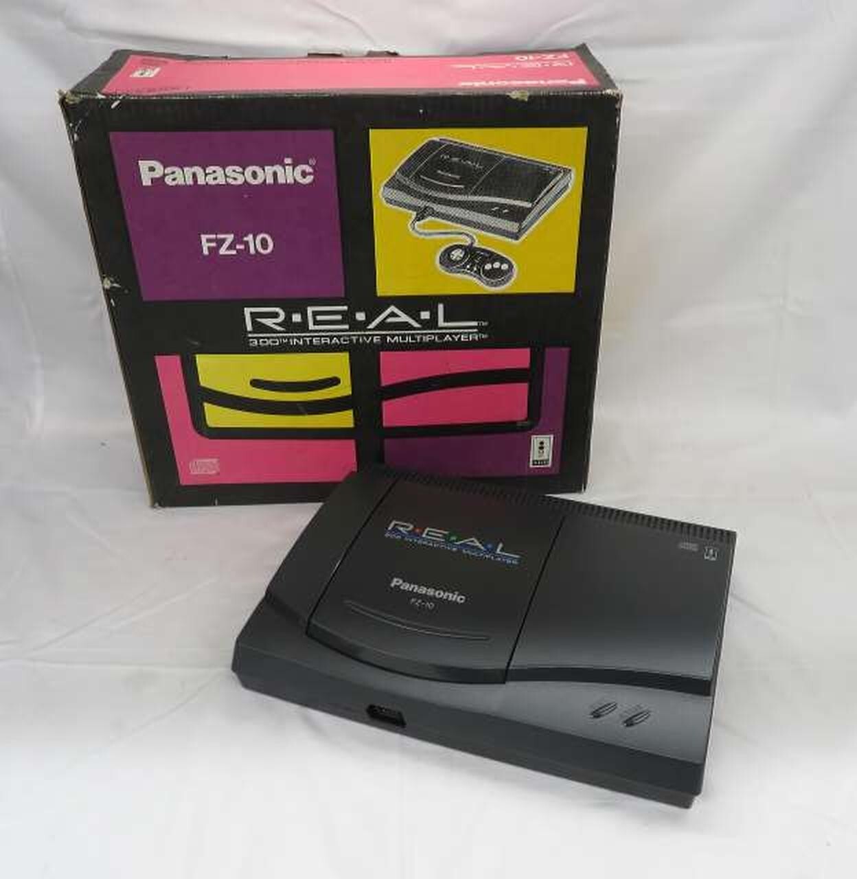 動作品！Panasonic パナソニック 3DO REAL FZ-10　箱付き s-l400.jpg