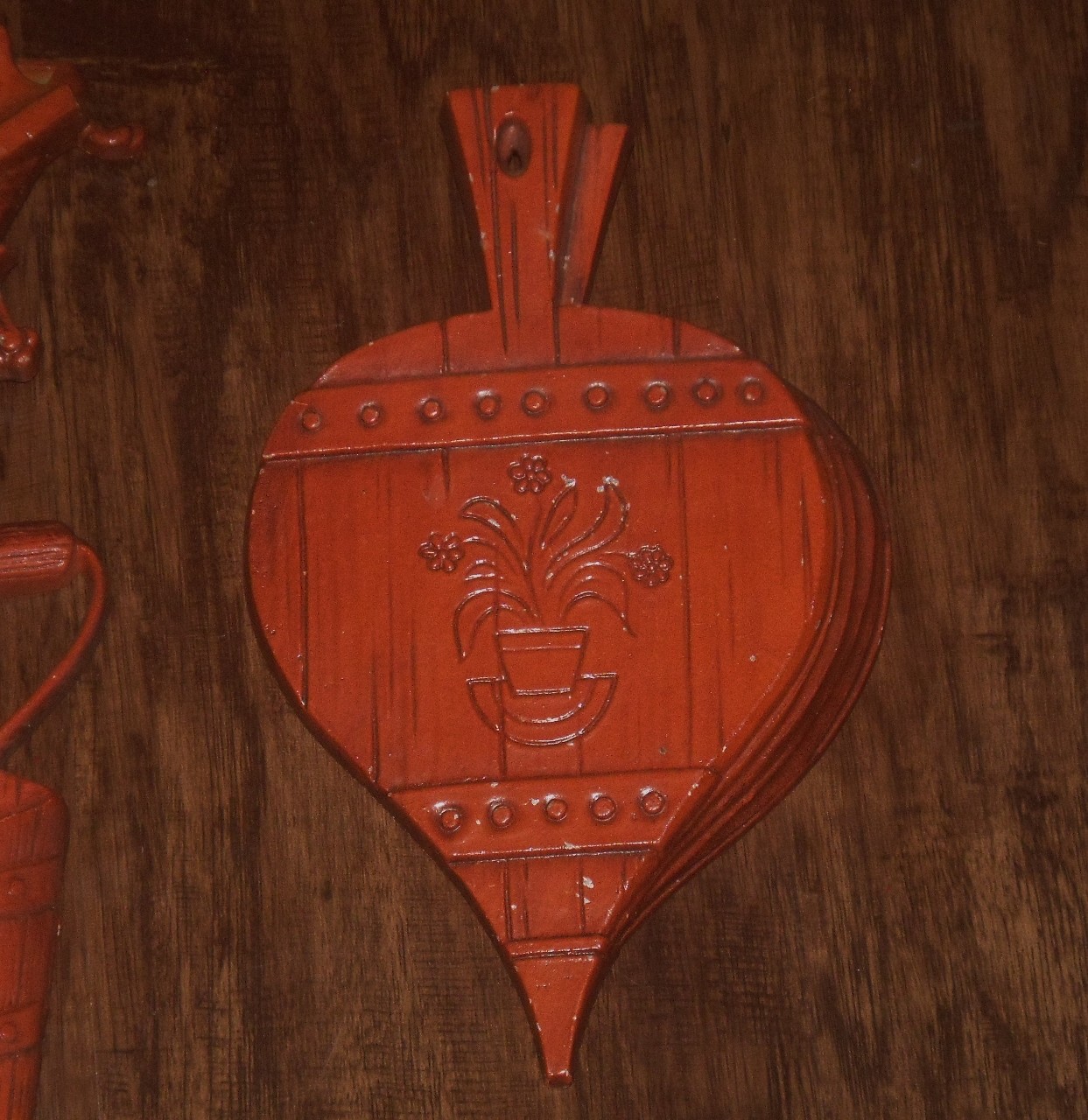 VTG 4P SEXTON CAST IRON METAL OIL HURRICANE LAMP BUCKET IRON WALL ART PLAQUE SET