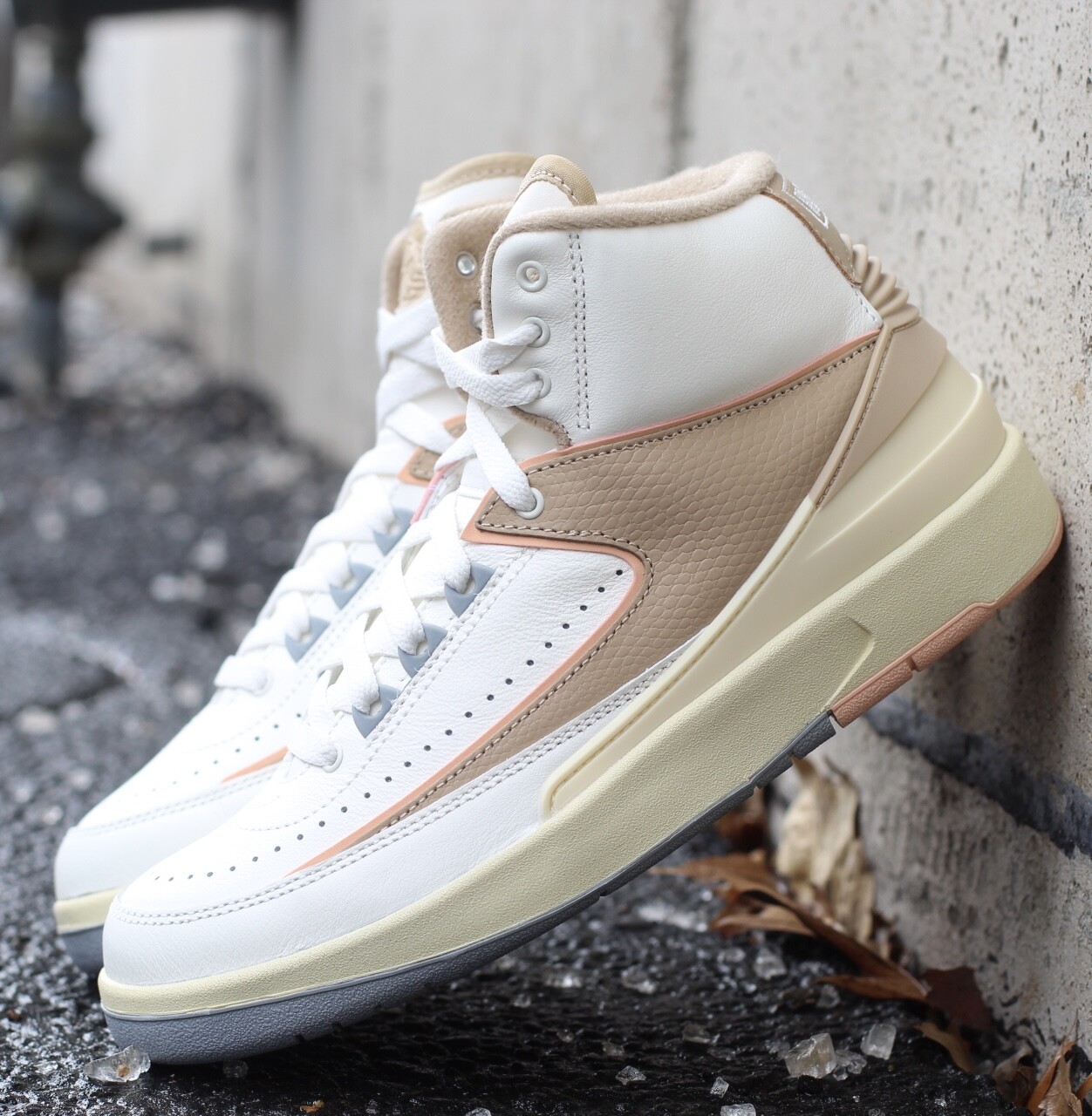 Nike Air Jordan 2 Retro Craft Sunset Haze DX4400-118 Womens Nike Air Jordan 2 Retro Craft Sunset Haze DX4400-118 Womens