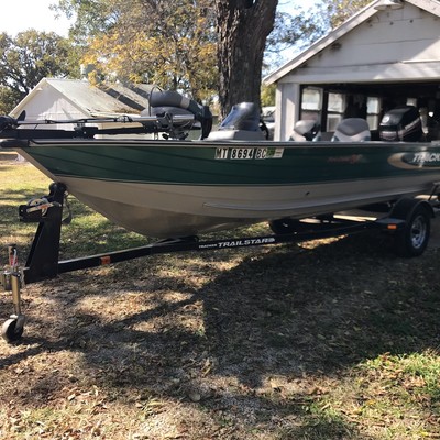 17' Pro V 17 Tracker used Excellent