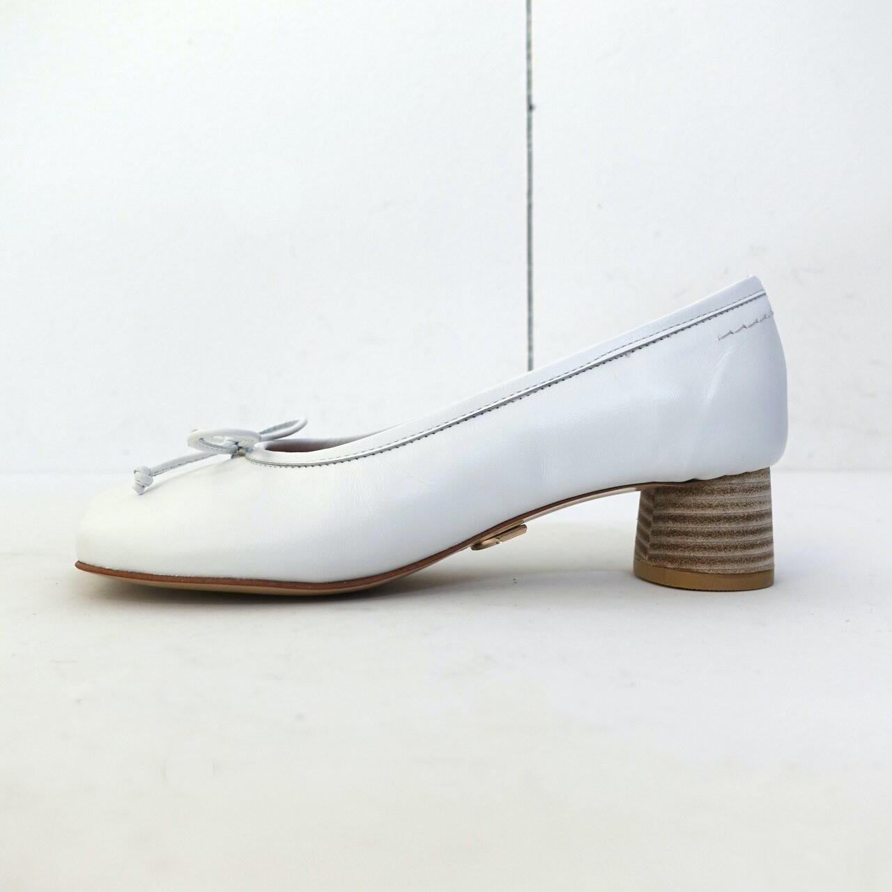 Pre-owned Handmade Women Round Toe Mid Pumps Mm Tabi Shoes Bow White In Black